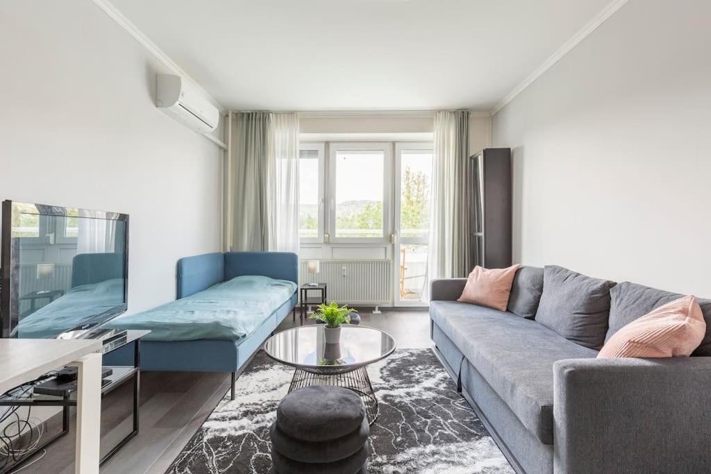 Lovely 1 Bedroom Flat - Gazdagret * Budapeste