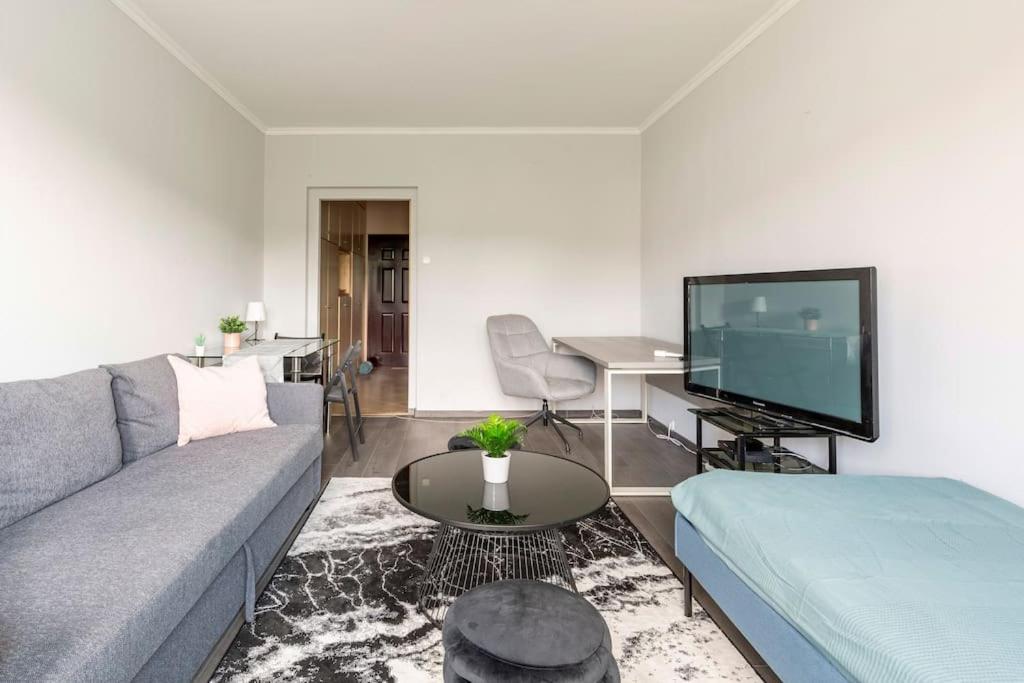 Lovely 1 Bedroom Flat - Gazdagret * Budapeste
