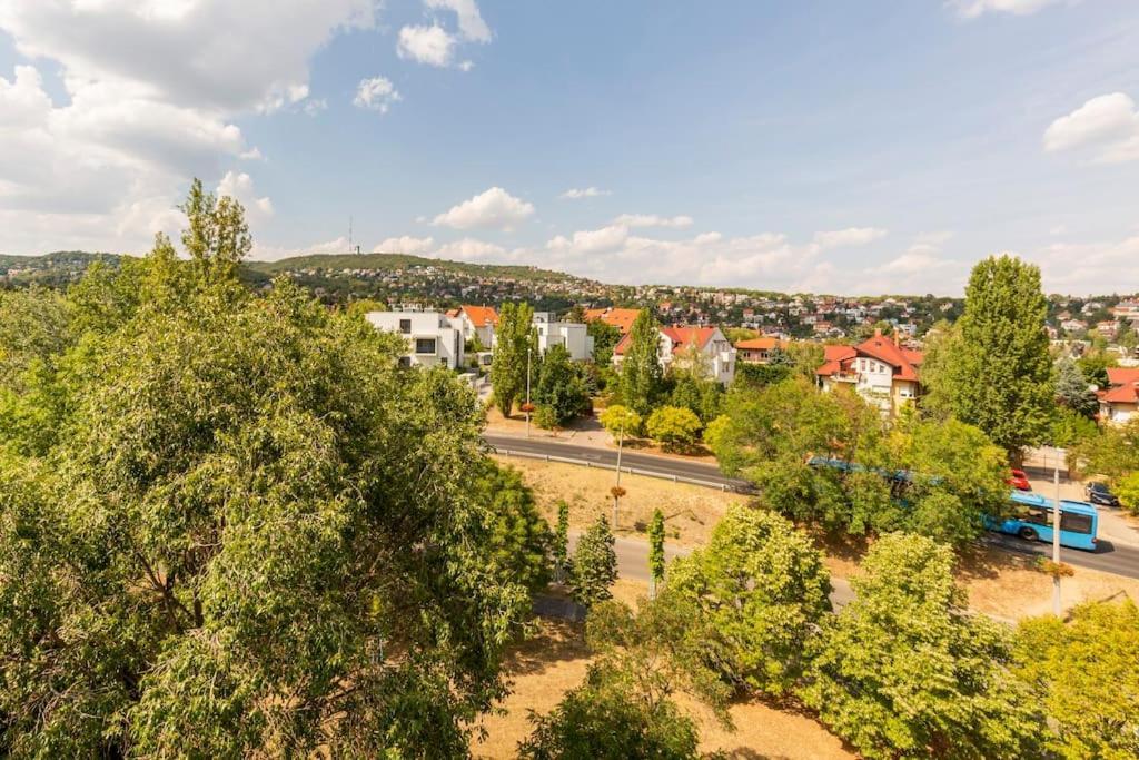 Lovely 1 Bedroom Flat - Gazdagret * Budapeste