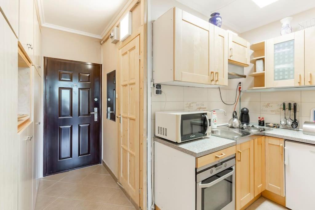 Lovely 1 Bedroom Flat - Gazdagret * Budapeste