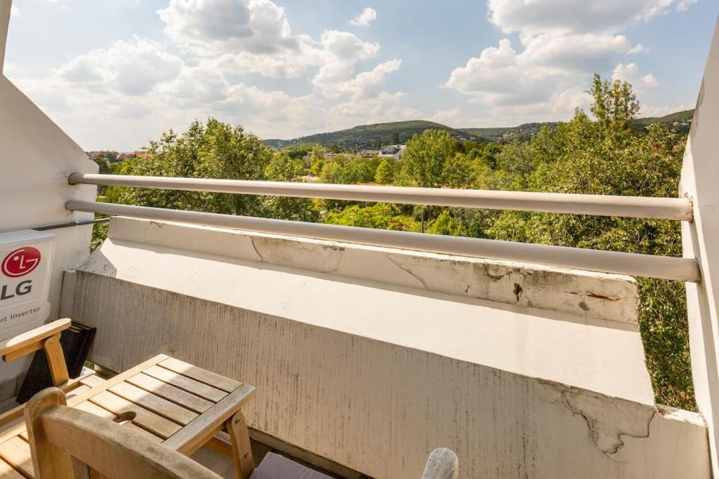 Lovely 1 Bedroom Flat - Gazdagret Appartement *